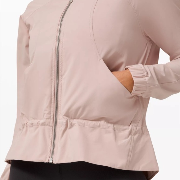 Lululemon Pack it up jacket Size 6 - Picture 4 of 9